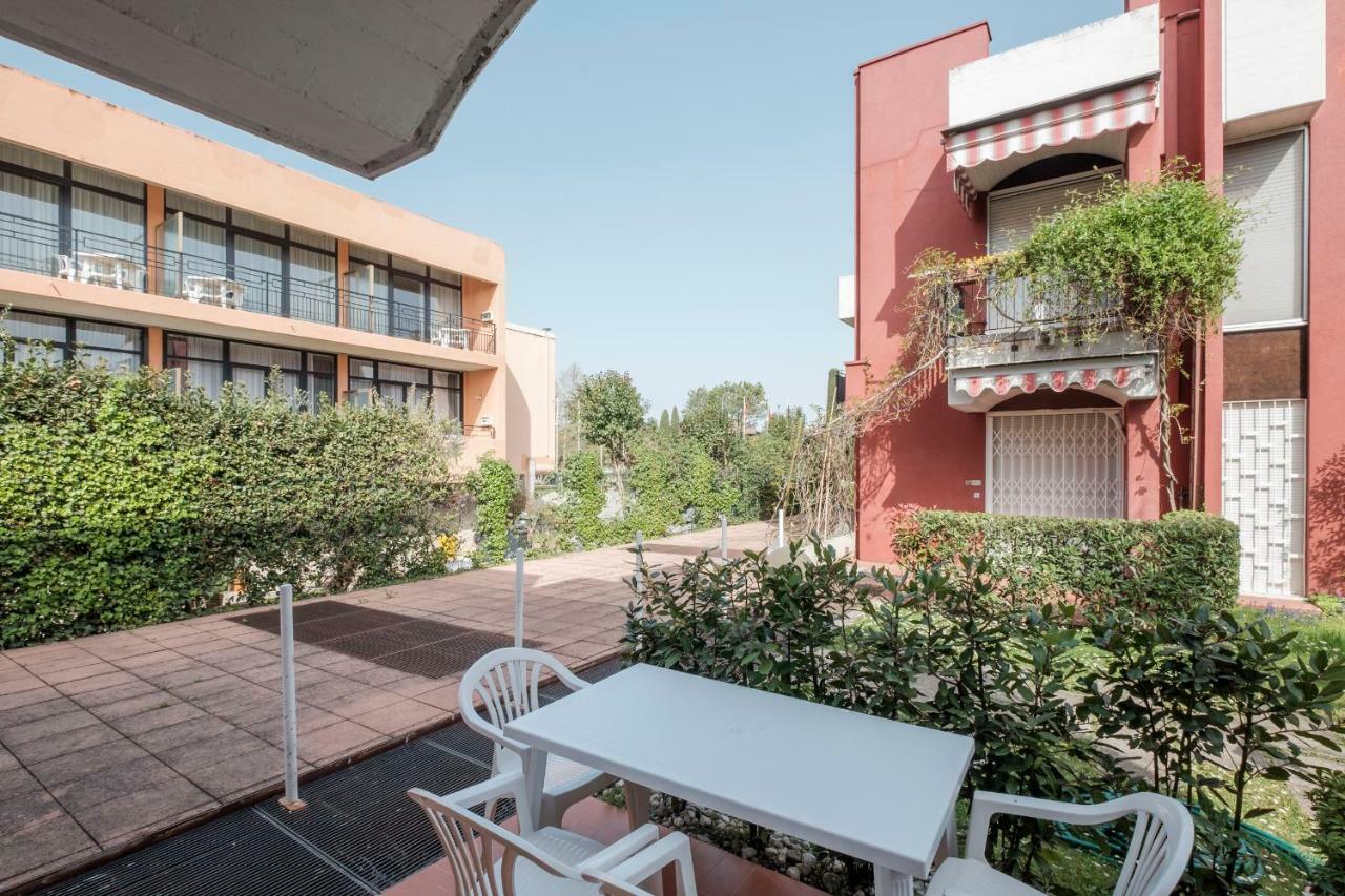 Residence Holiday Sirmione B8 Exterior foto